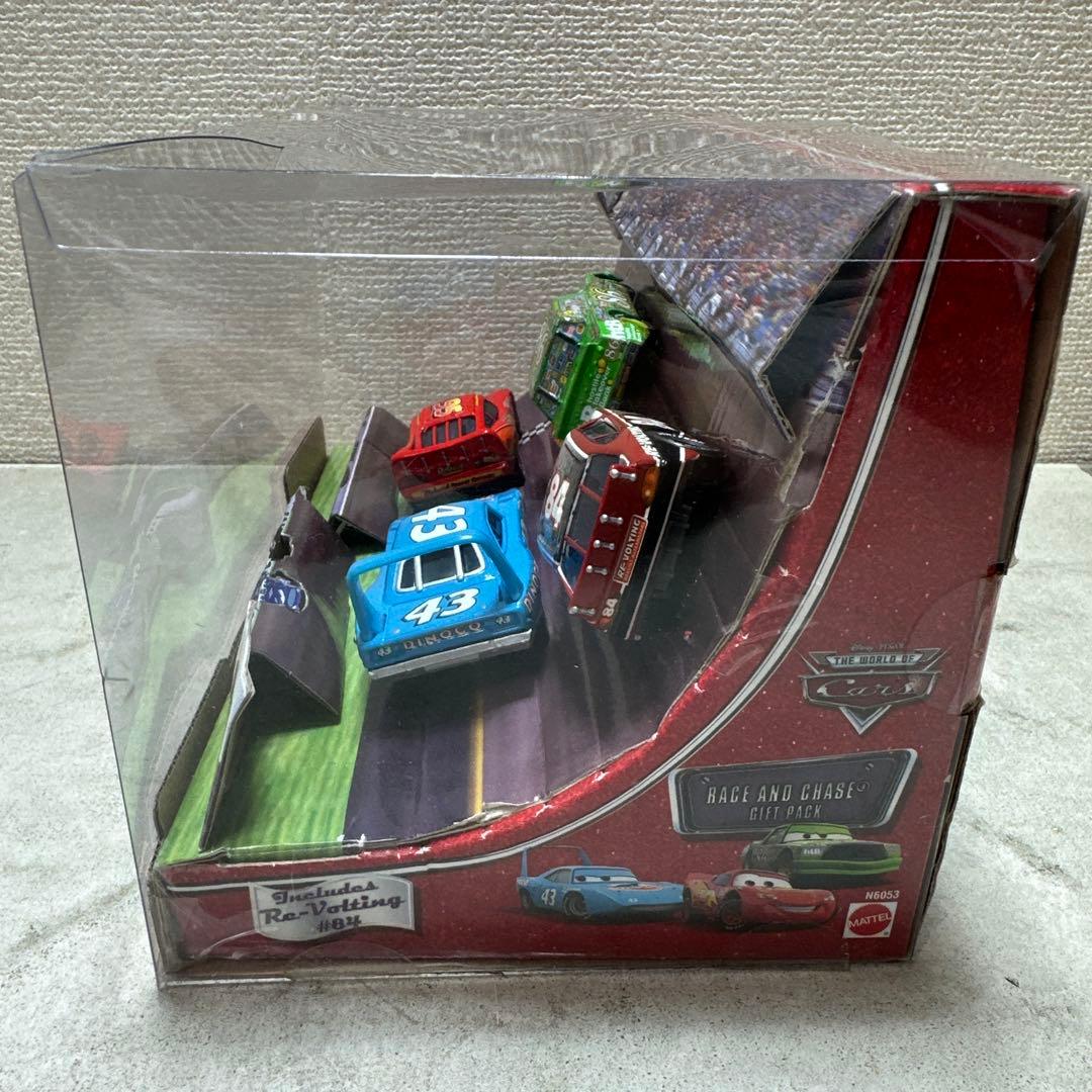 カーズ レースアンドチェイス ギフトパック ミニカー セット マテル
