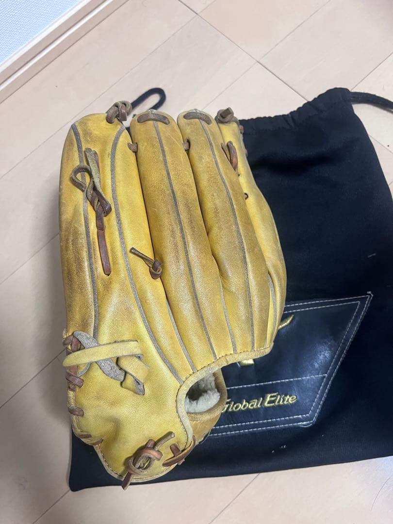 Mizuno 硬式グローブ イエロー 収納袋付き　外野手用