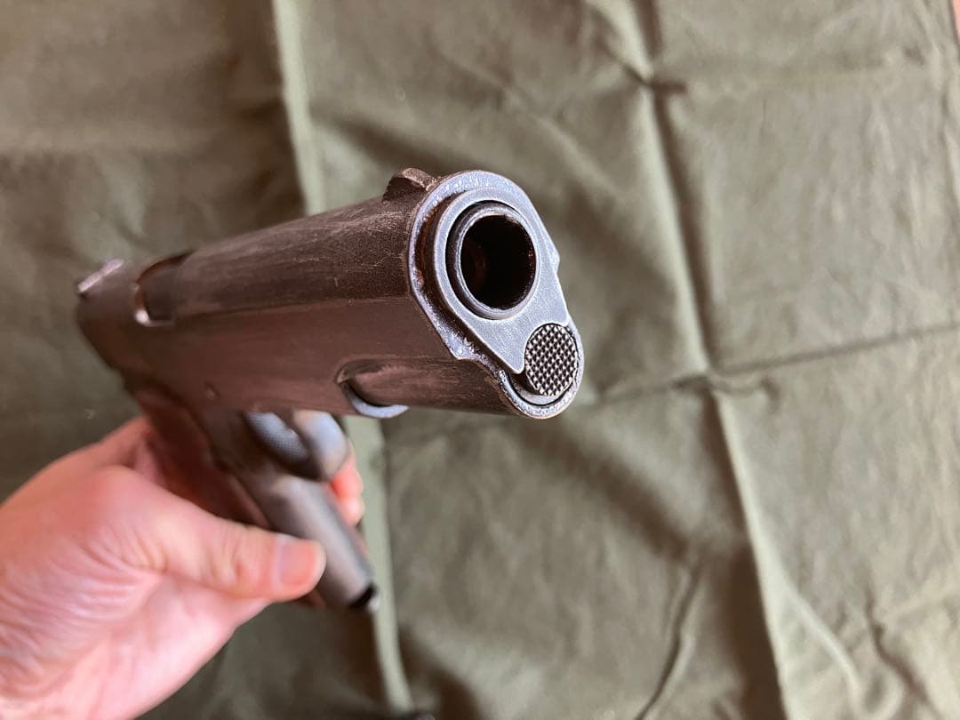 マルイ M1911A1 ダメージ塗装　マガジン3本、木製グリップ、デトニクス付き