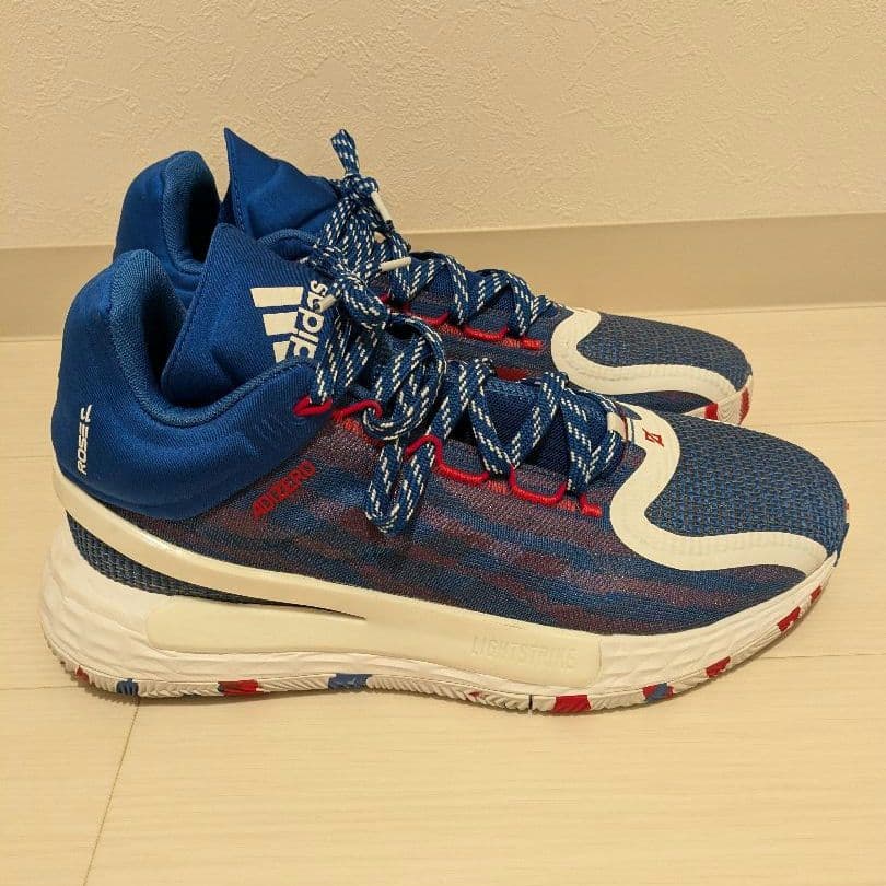 バスケットボールシューズ(adidas)