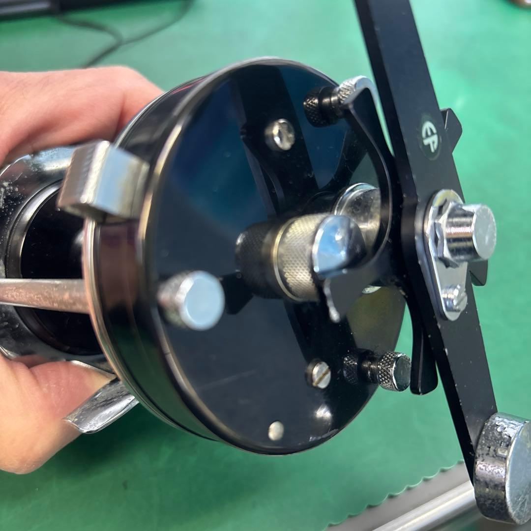 ABU Ambassadeur 7000C 両軸リール