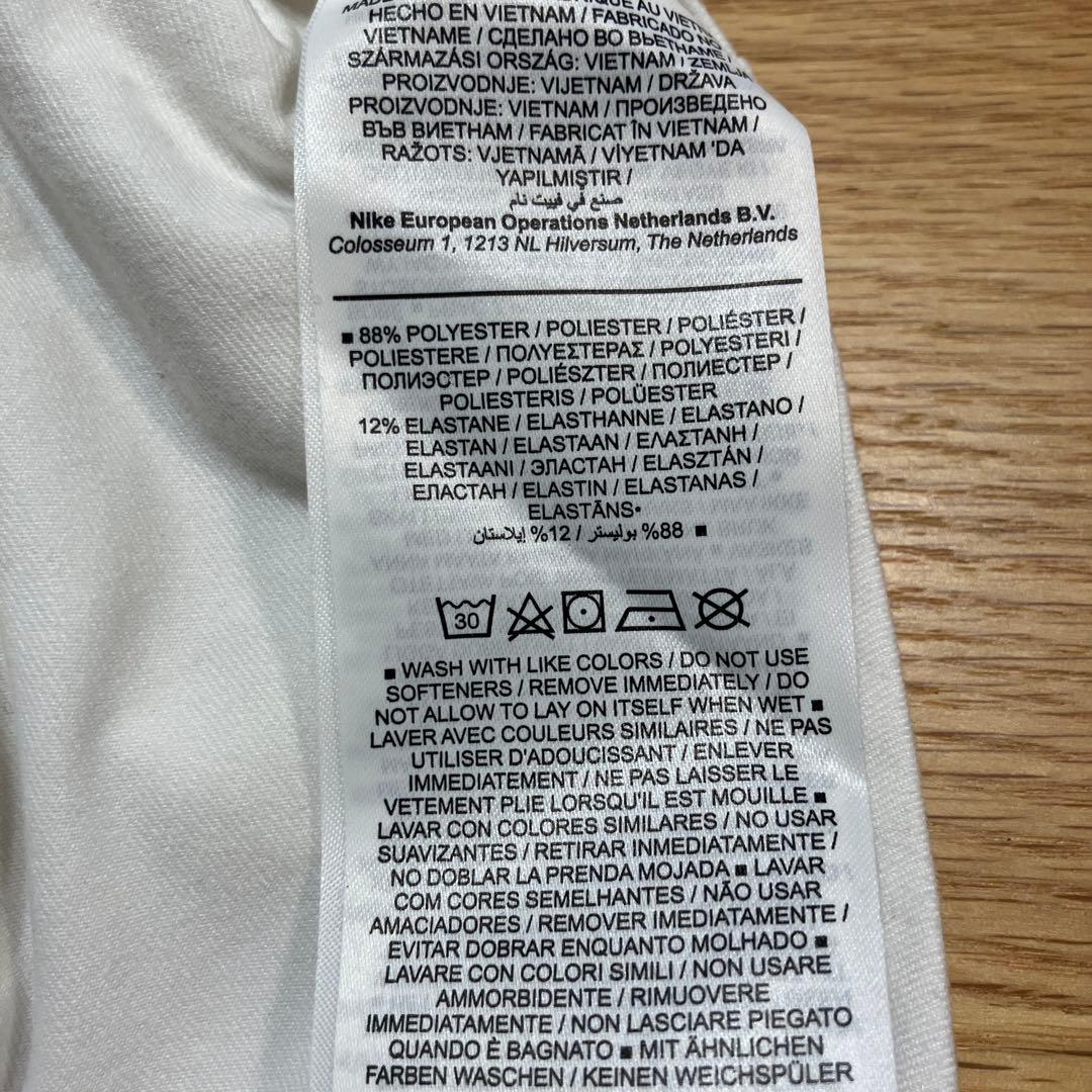 Nike ピュアトップス ホワイトロングスリーブTシャツ レディース