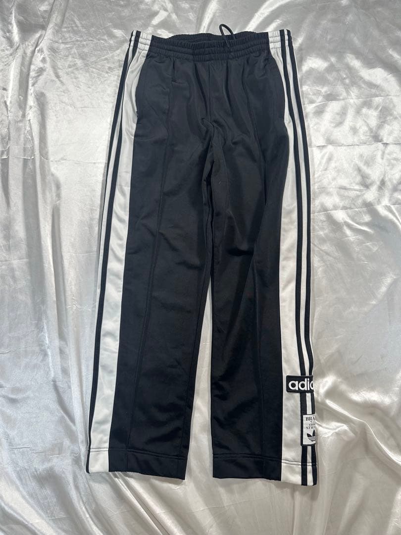 ブラックピンク着用 adidas アディダス トラックパンツ adibreake