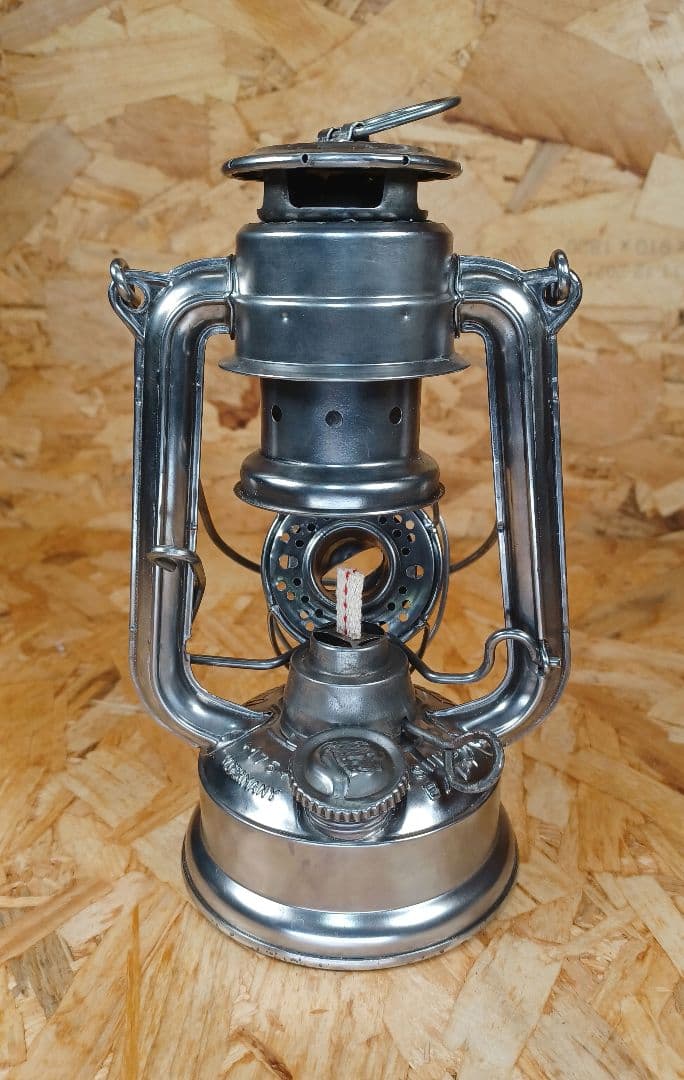ライト・ランタン Feuerhand 175 STURMFEST SuperBaby