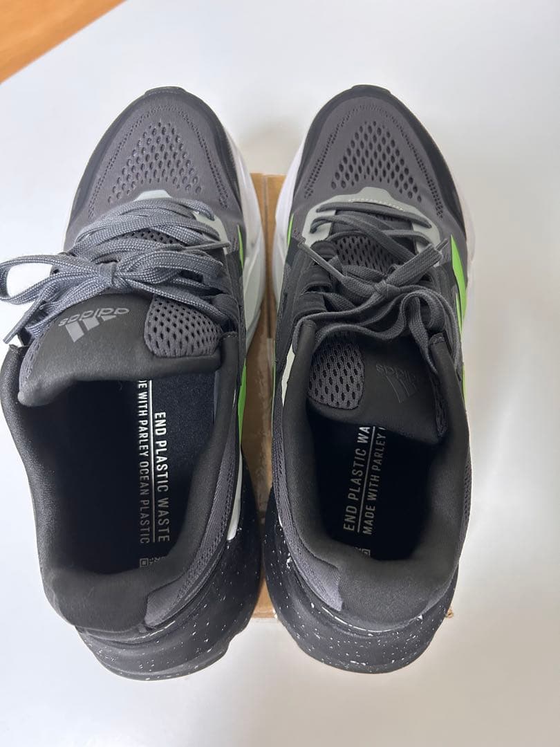 adidas adistarランニングシューズ グレー/グリーン