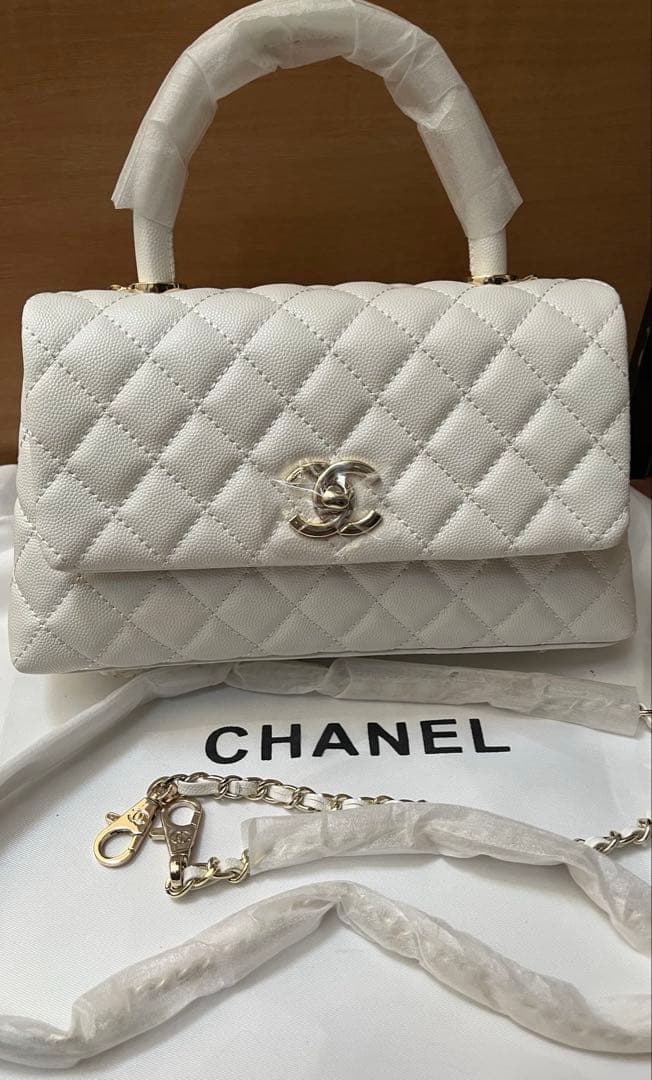 キ*ィ様 CHANEL ✨ノベルティー✨ホワイトココハンドル✨新品未使用