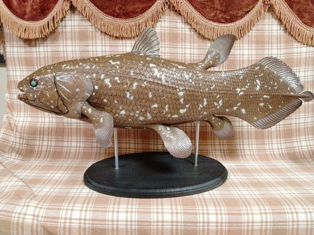 ハンドメイド　61cmシーラカンス　茶　フィギュア　レプリカ　オブジェ　化石魚