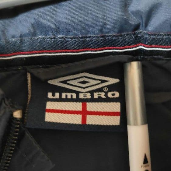 アンブロ UMBRO イングランド代表 ナイロンジャケット M 紺 希少