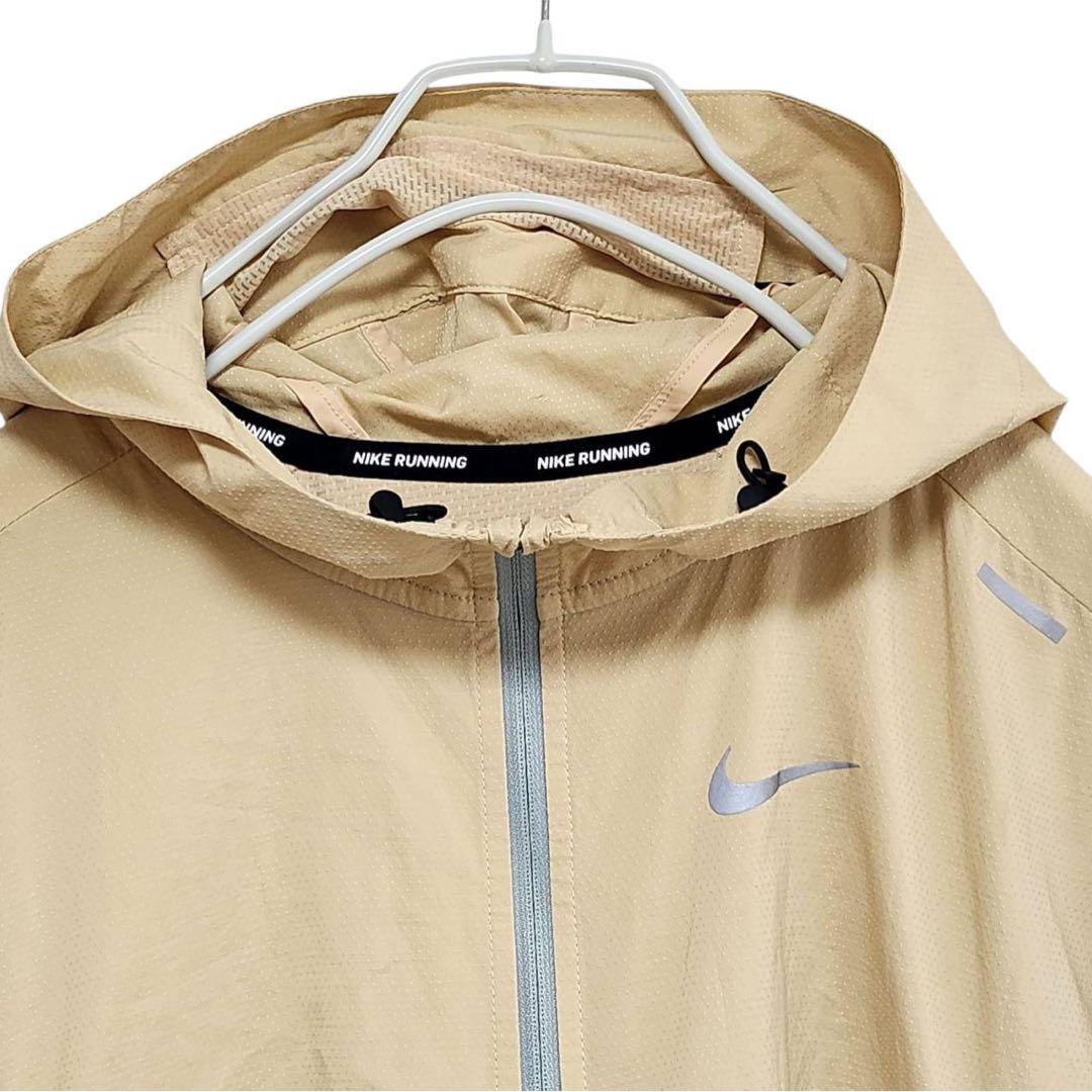 韓国♥️ナイキ　NIKE RUNNING　ウィンドブレーカー　サイズM