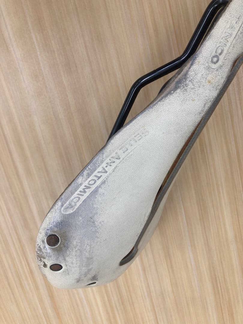 セラアナトミカ Selle Anatomica ホワイト レザーサドル