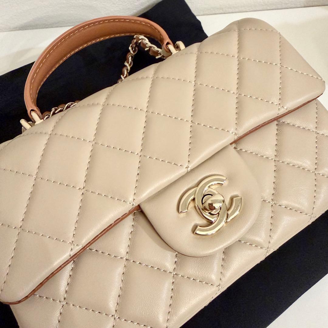 CHANEL ホワイトベージュ キルティングバッグ