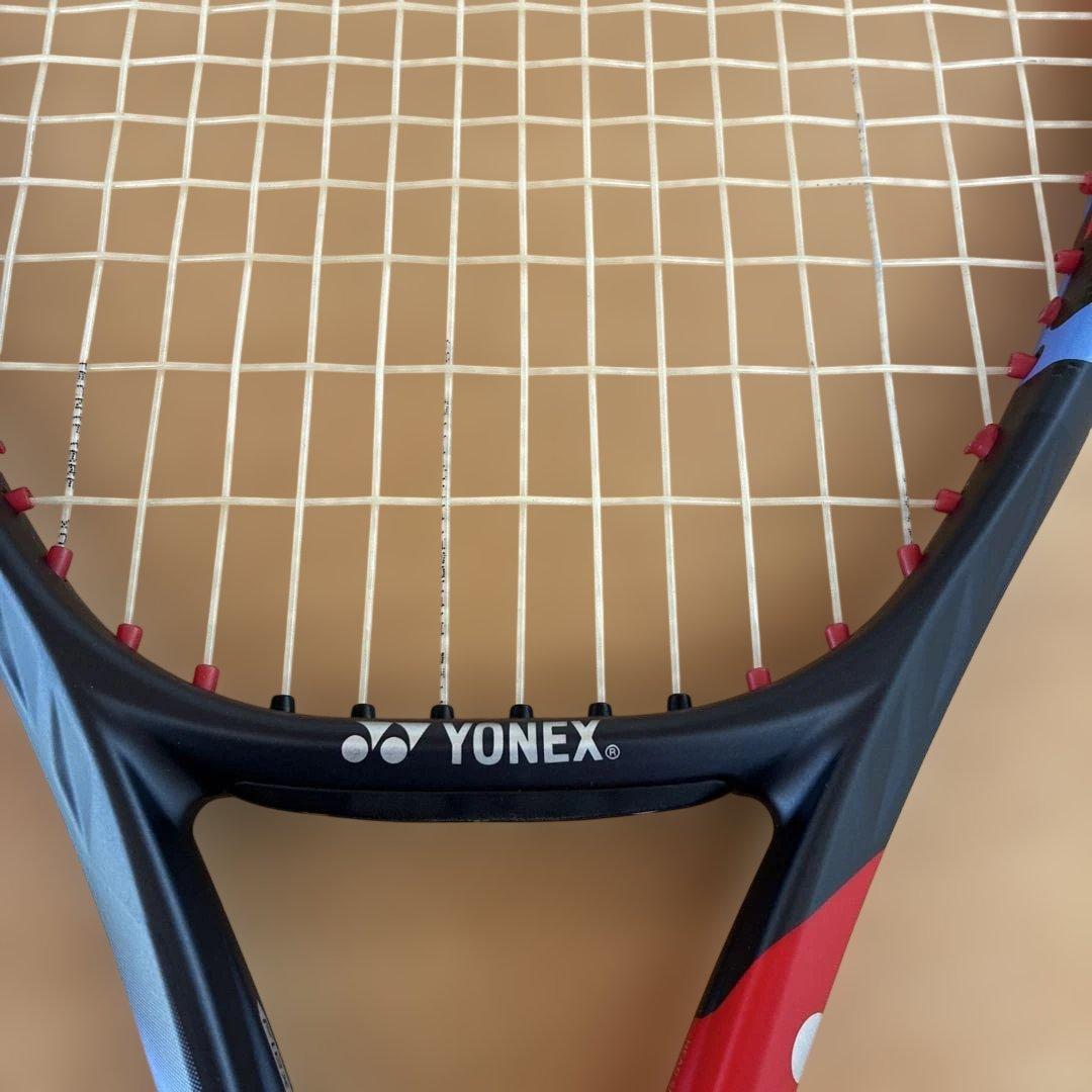YONEX VCORE 100L テニスラケットＧ1 　グリップテープ付