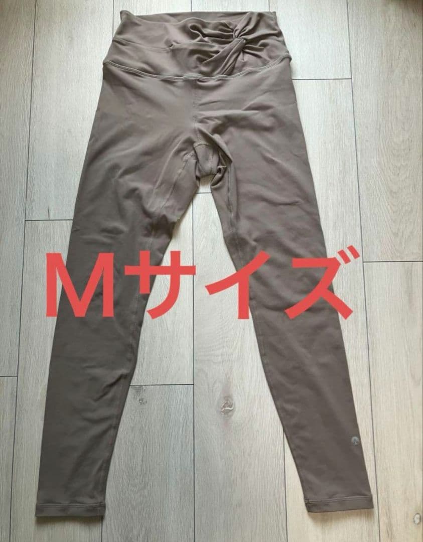 SUKALA ヨガウェア リブVネックトップスS　ウエストツイストレギンスM