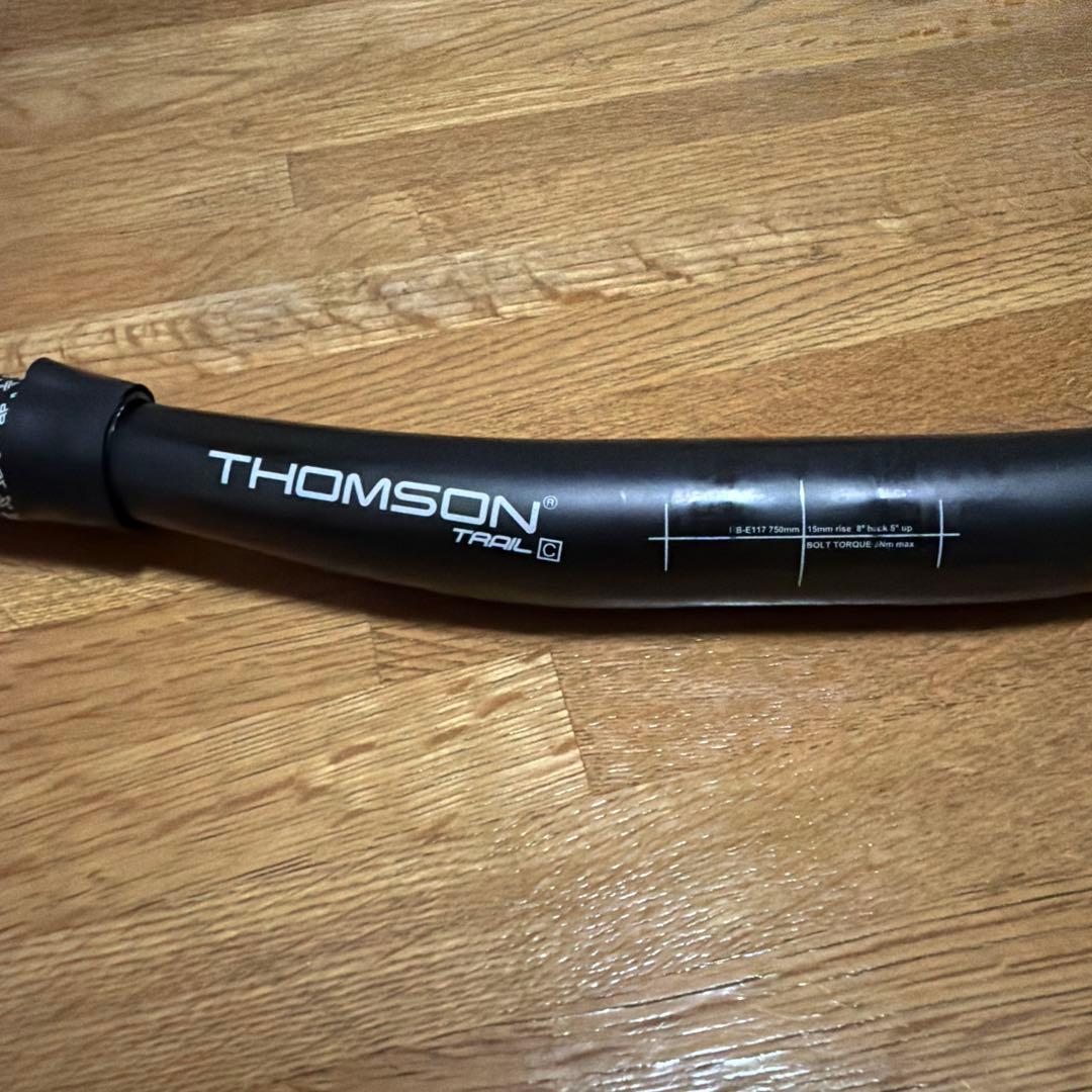 THOMSON carbon riser bar 680mmカットあり