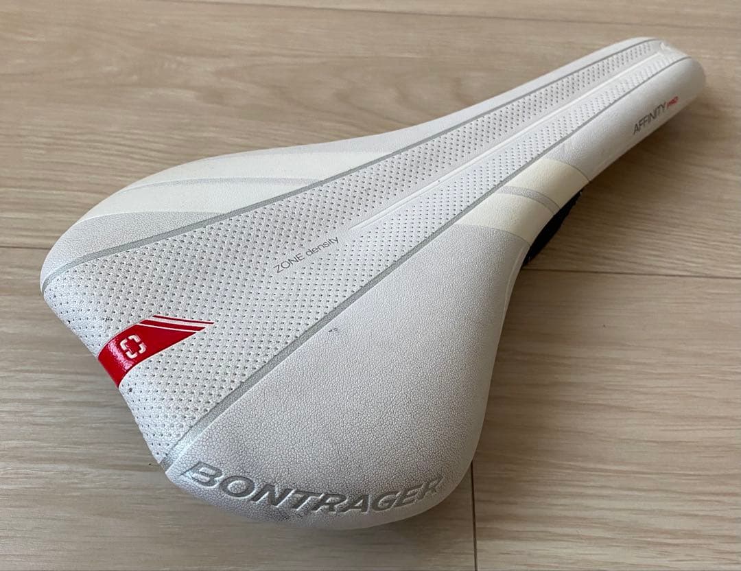 Bontrager Affinity Pro サドル ホワイト
