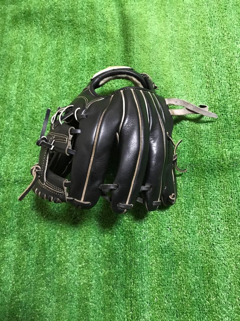 【美品　軽量】　ミズノ　硬式内野手用　型抜群！　即戦力！