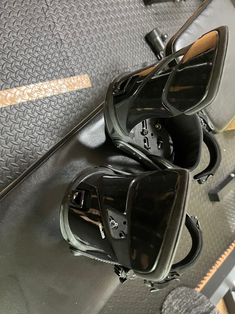 スノーボードビンディング　head Nx One?