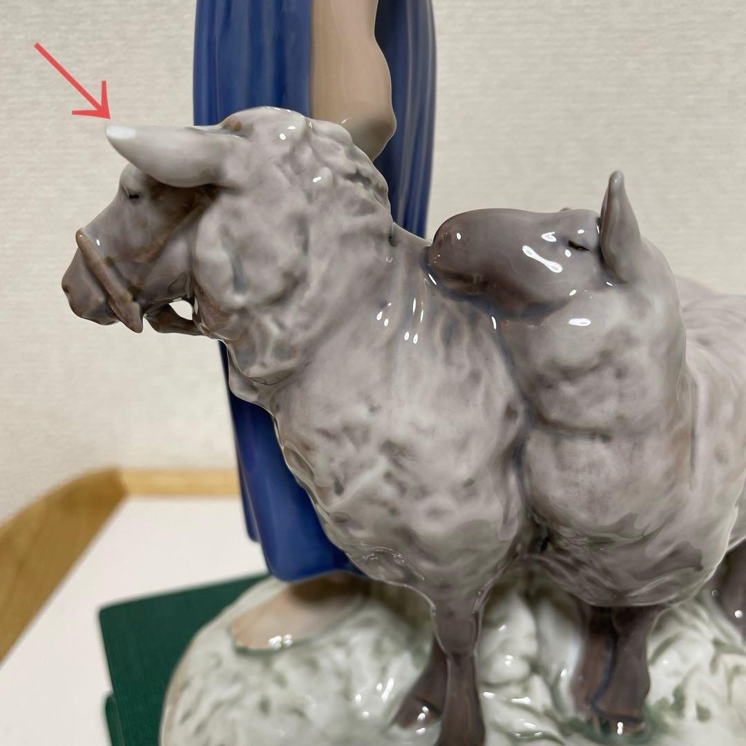 ・羊飼いの女性と３頭の羊・高さ２７cm・Ｂ＆Ｇ．・