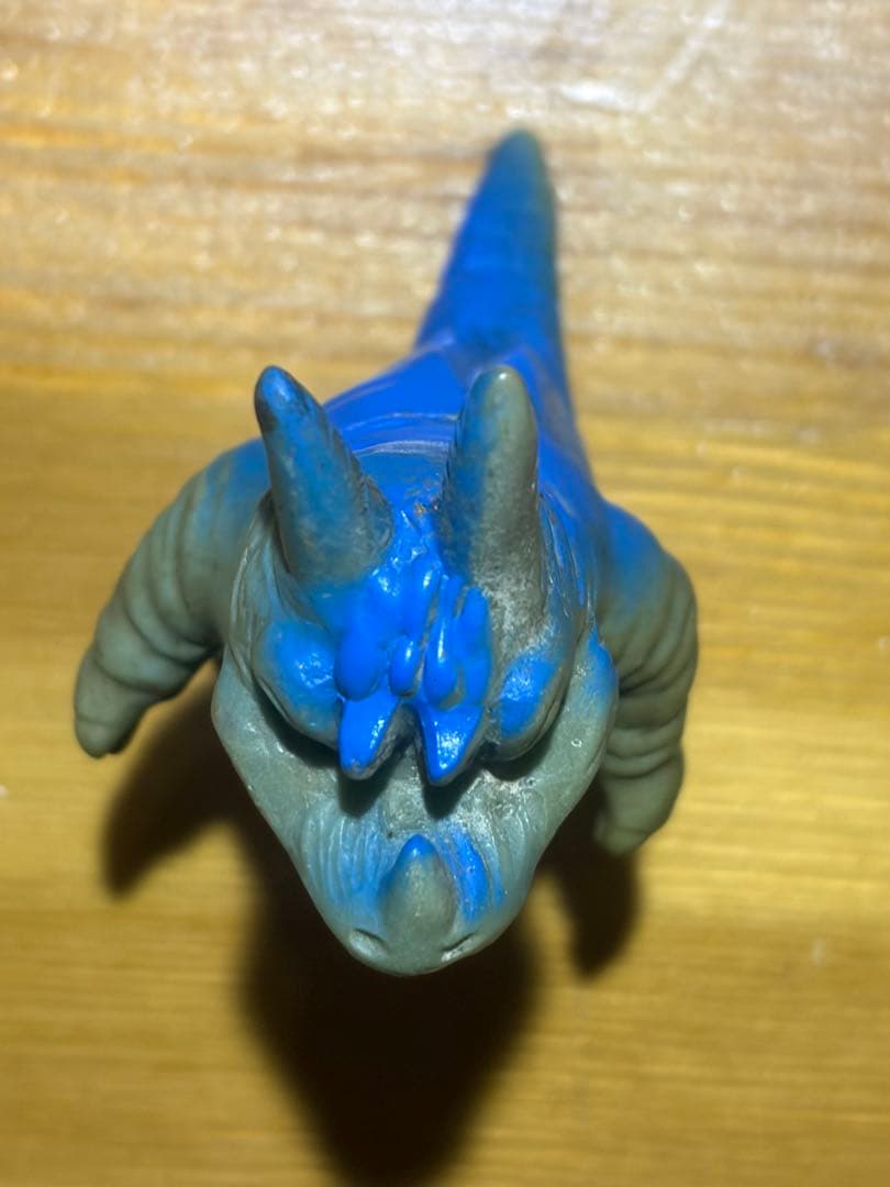 昭和レトロ怪獣フィギュア