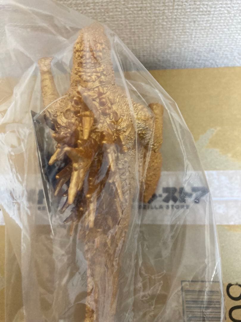 （新品）ゴジラ・ストア限定.メモリアルゴールドゴジラver.（フィギュア）