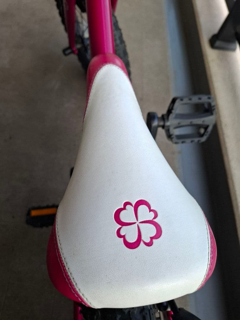 gnmi　ヨツバサイクル　１４インチ　クリスタルピンク