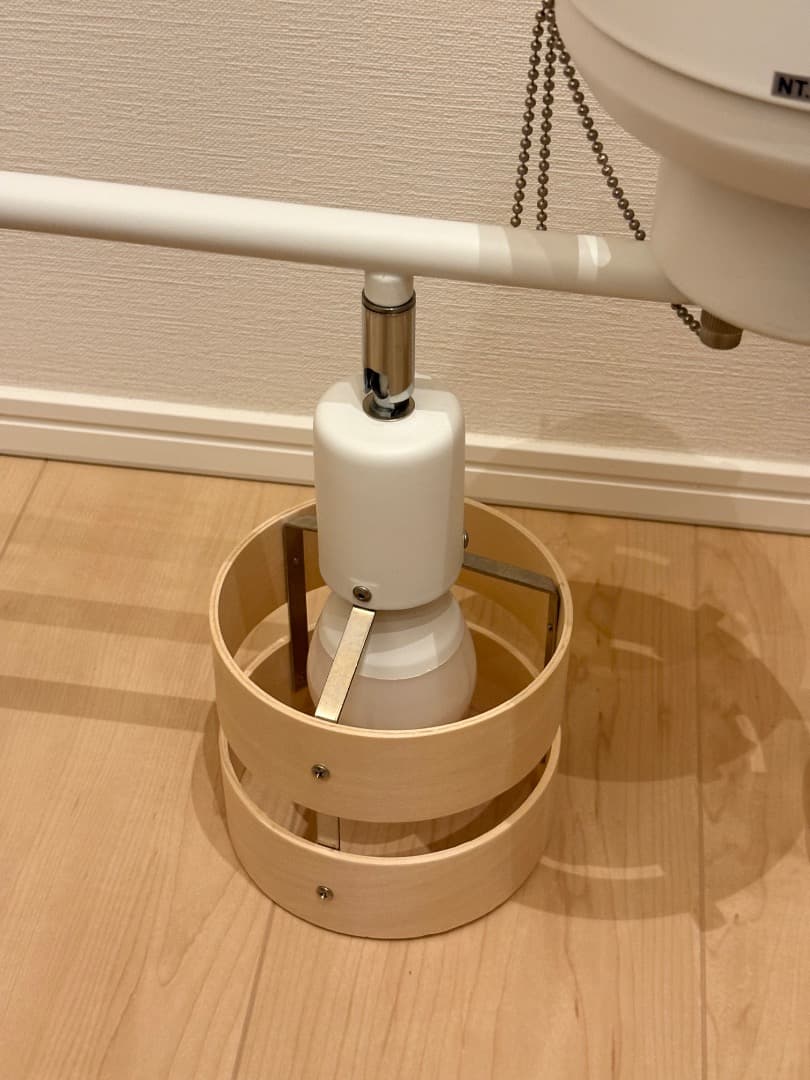 【送料込み・電球付き】【美品】モダン4灯シーリングライトホワイトナチュラルニトリ