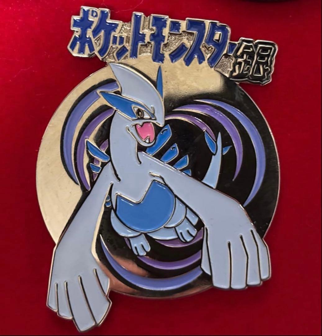 ★新品美品★ポケットモンスターミレニアム ピンバッジ2000