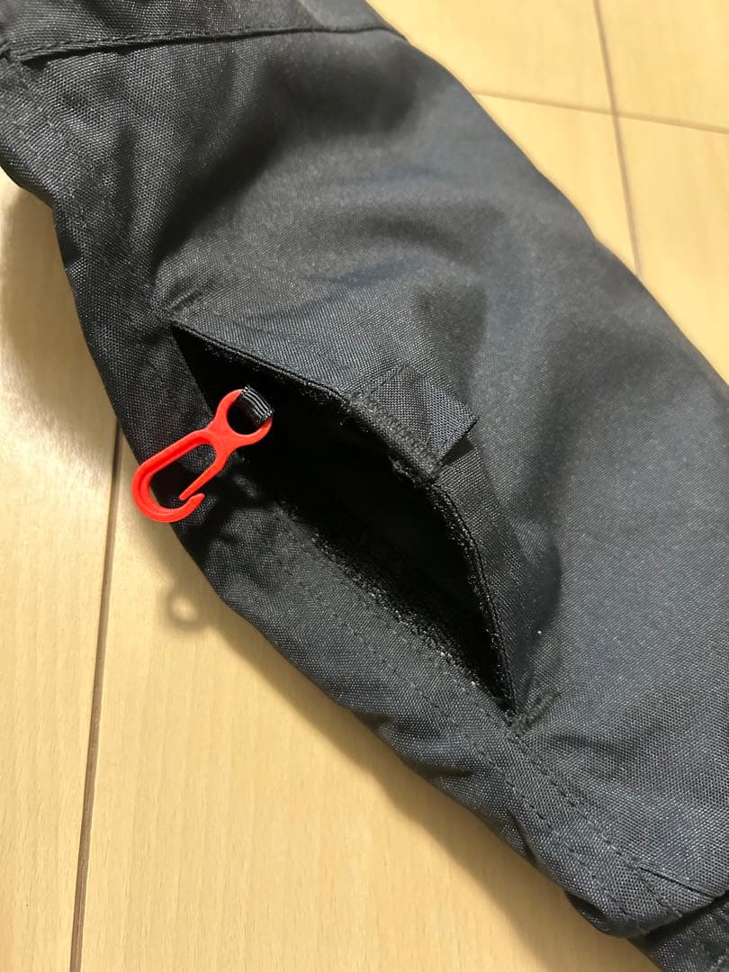 新品　686 子ども用 スノーボードウェア