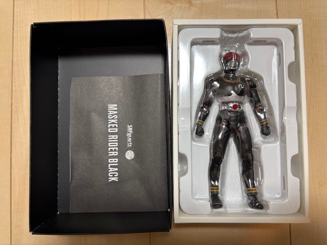 S.H.Figuarts（真骨彫製法） 仮面ライダーBLACK＋シャドームーン