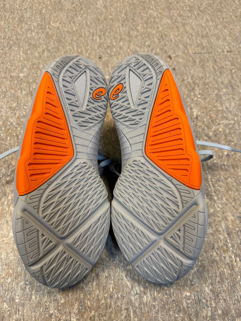 ASICS アンプレアルスLOW2