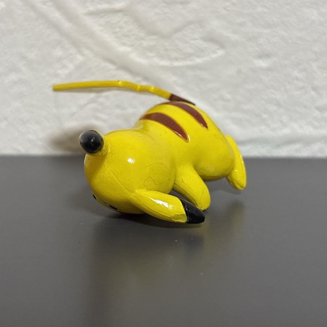 【希少】 レアポーズ　ピカチュウ　ポケモン　フィギュア