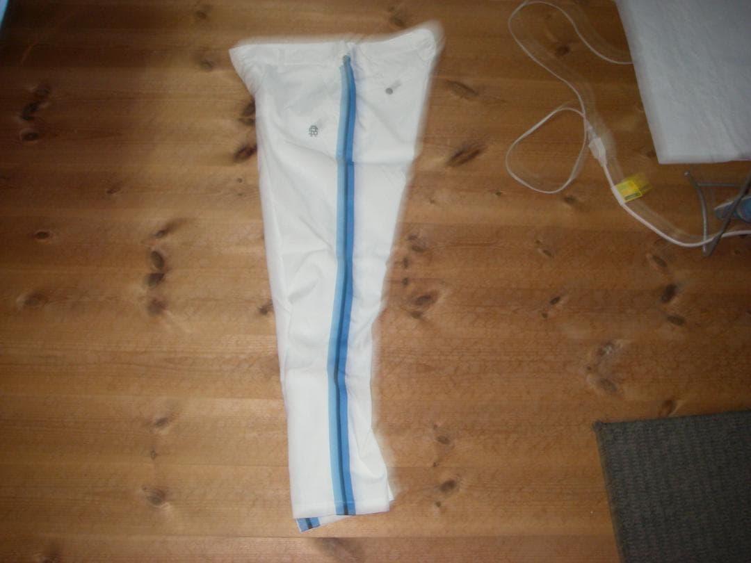 ホワイト スリムフィットパンツ サイドストライプshindyさま専用
