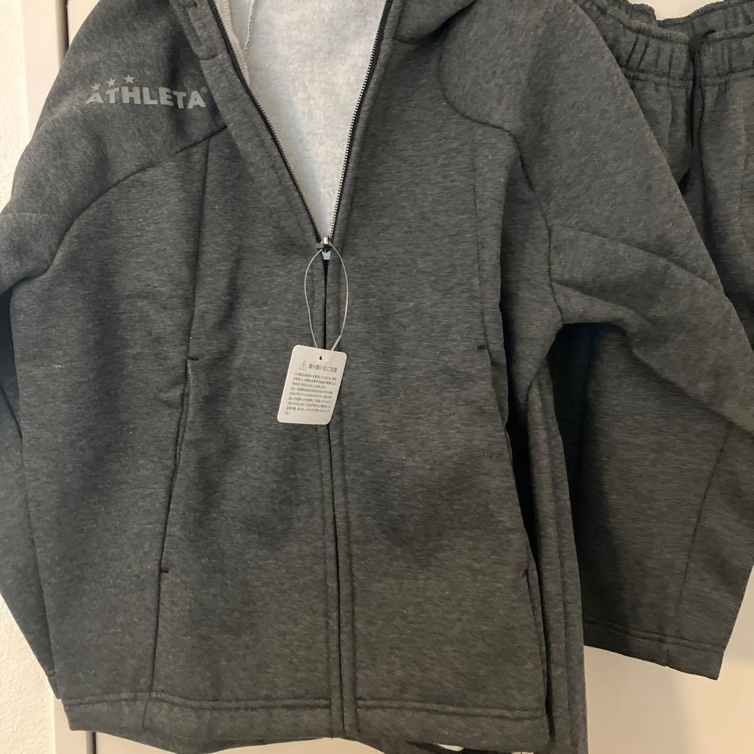 新品　紙タグ付き　ATHLETA グレー スウェットセット　ジャージ上下　140
