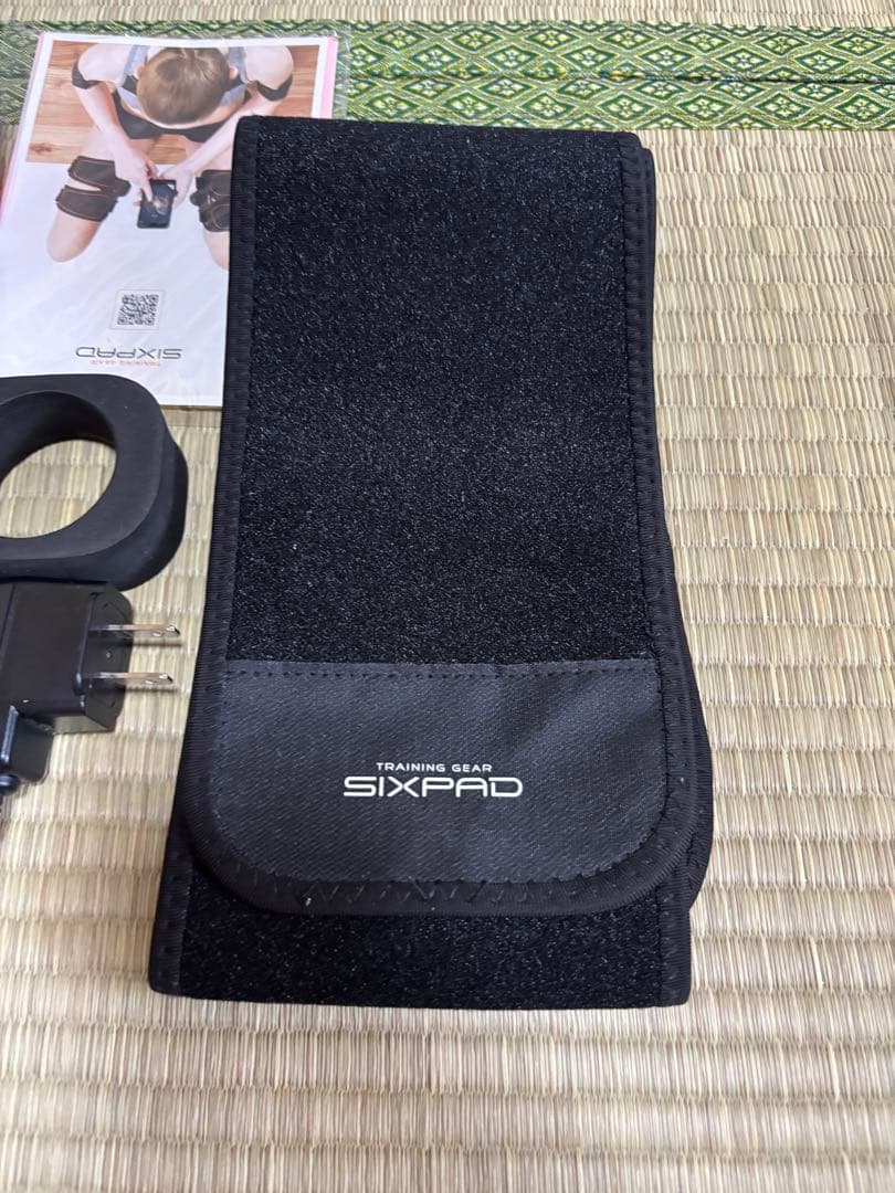 【美品】ジェルシート付　SIXPAD アブズフィット2(Abs Fit 2)