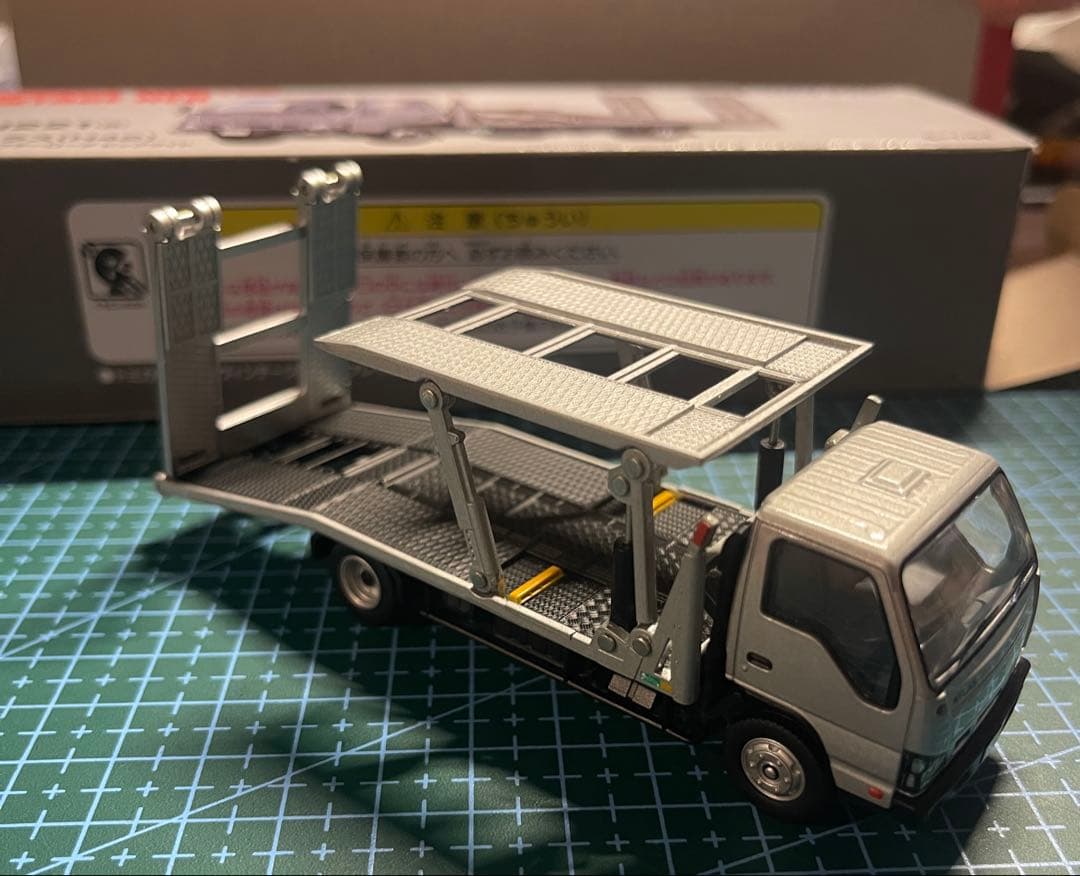 TOMYTEC LV-N221 トラックミニカー花見台 積載車 中古美品