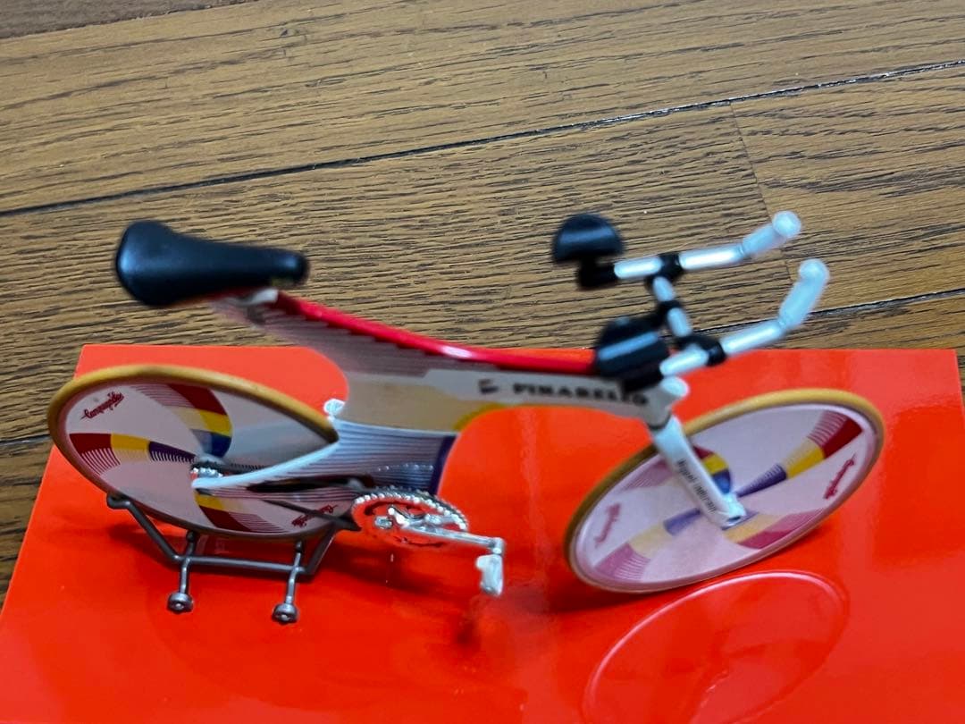 PINARELLO Espada ミニチュアバイク