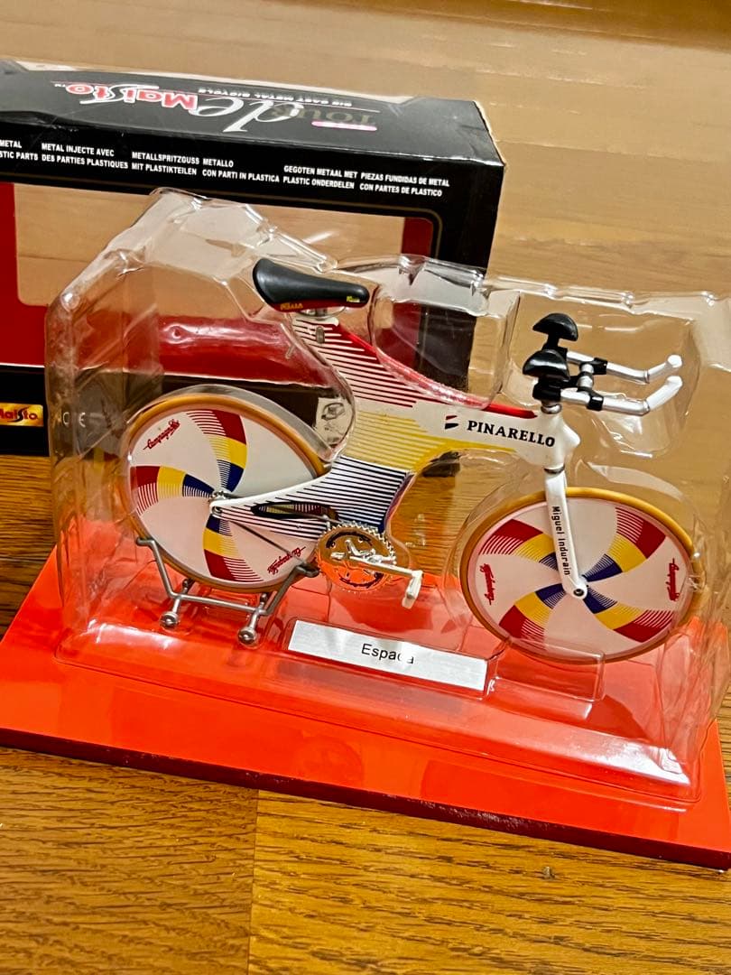 PINARELLO Espada ミニチュアバイク
