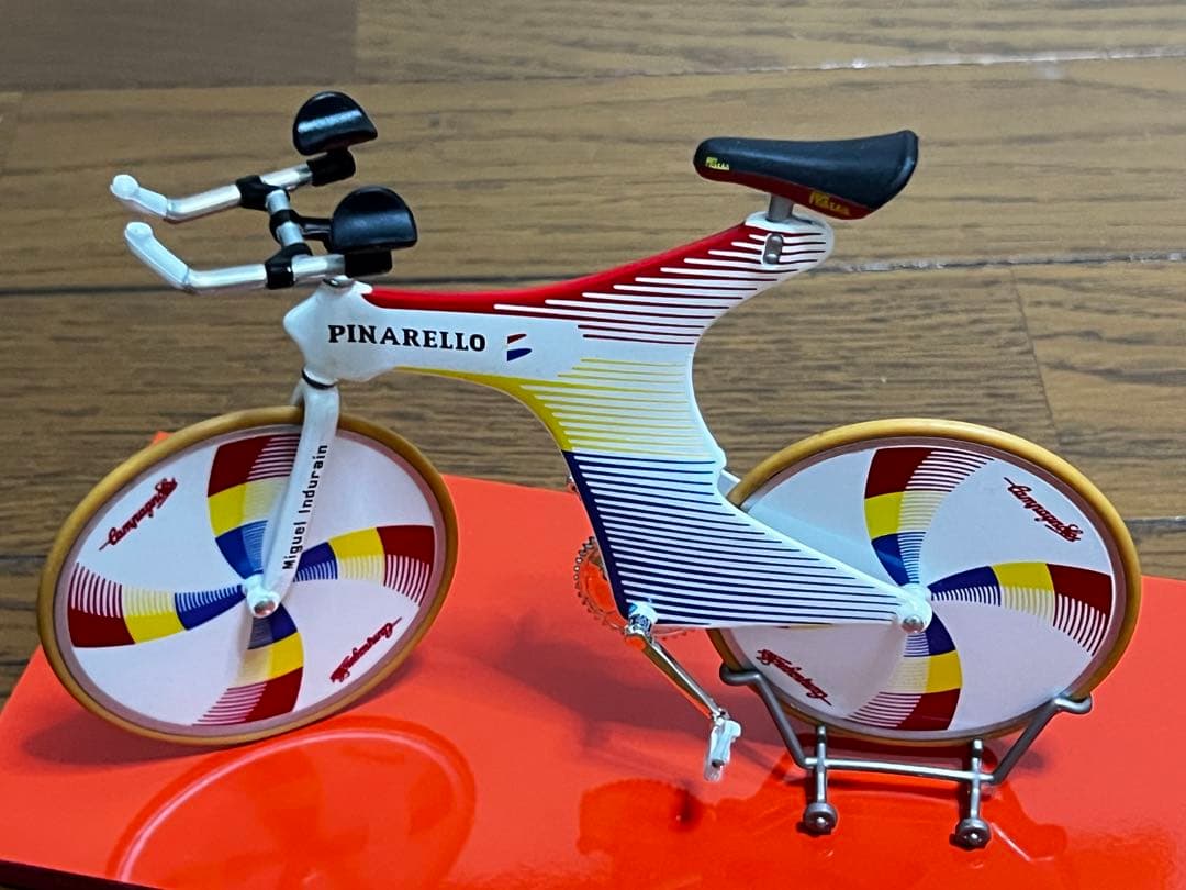 PINARELLO Espada ミニチュアバイク