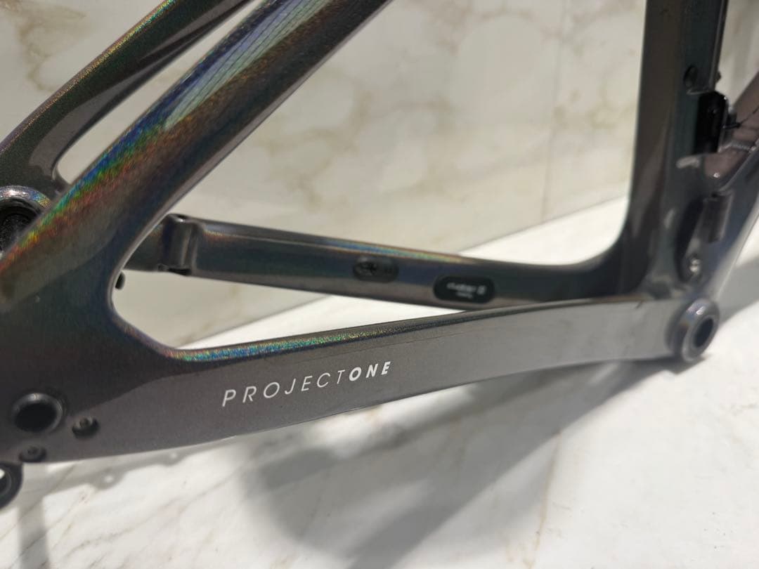 TREK MADONE SLR GEN6 フレームセット