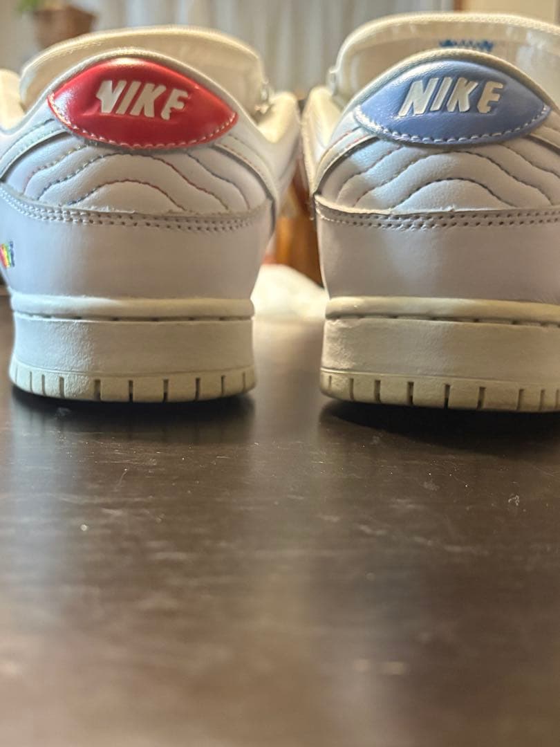 NIKE SB ダンクLOW <BE TRUE> ホワイト/ブルー/ピンク