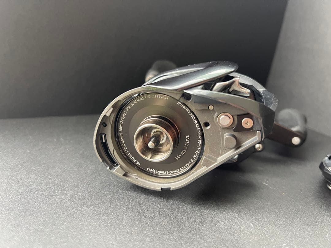 美品 ダイワ 21 タトゥーラ TW 400 HL Tatula 400HL