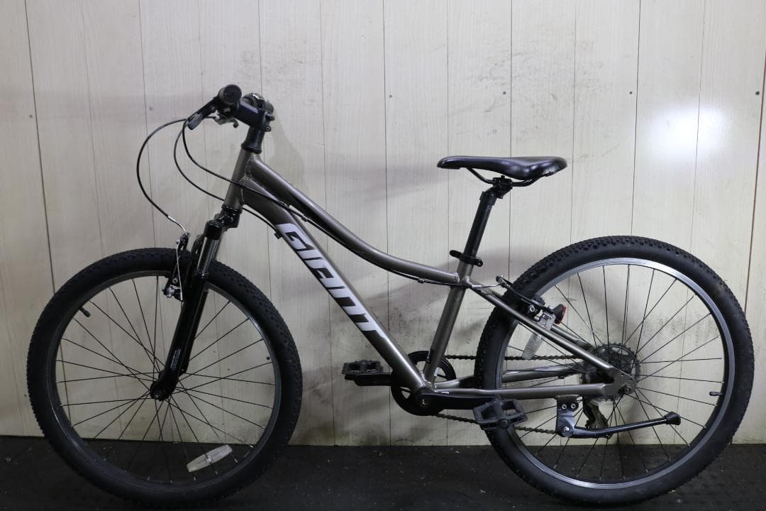 GIANT XTC JR24 24インチ アルミ シマノ7速 本格子供用MTB