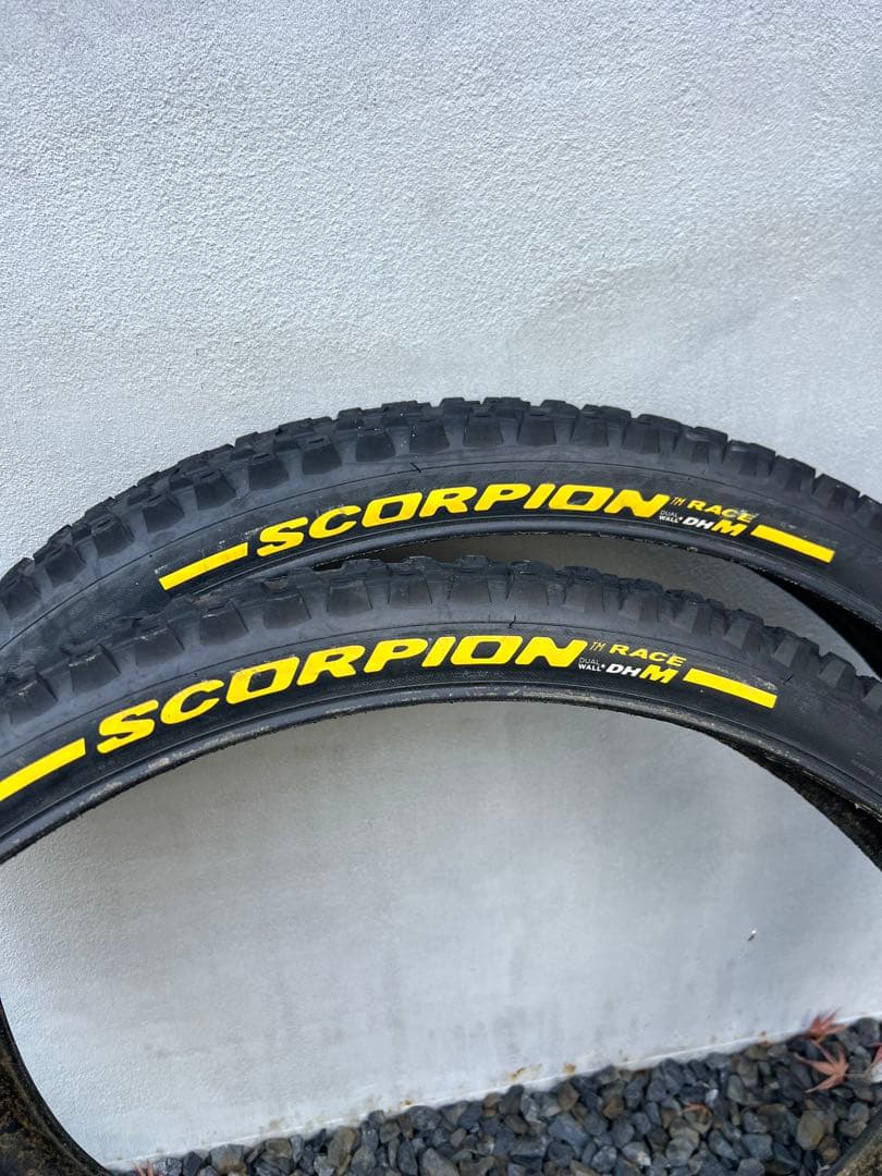 Pirelli Scorpion DH M 29×2.5 MTB タイヤ