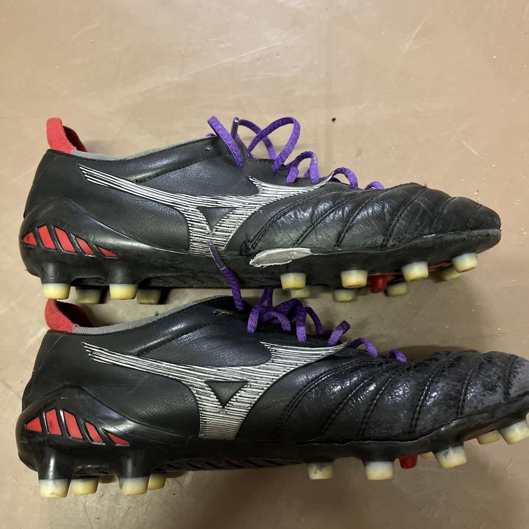 Mizuno モレリアサッカースパイク ブラック/レッド/パープル