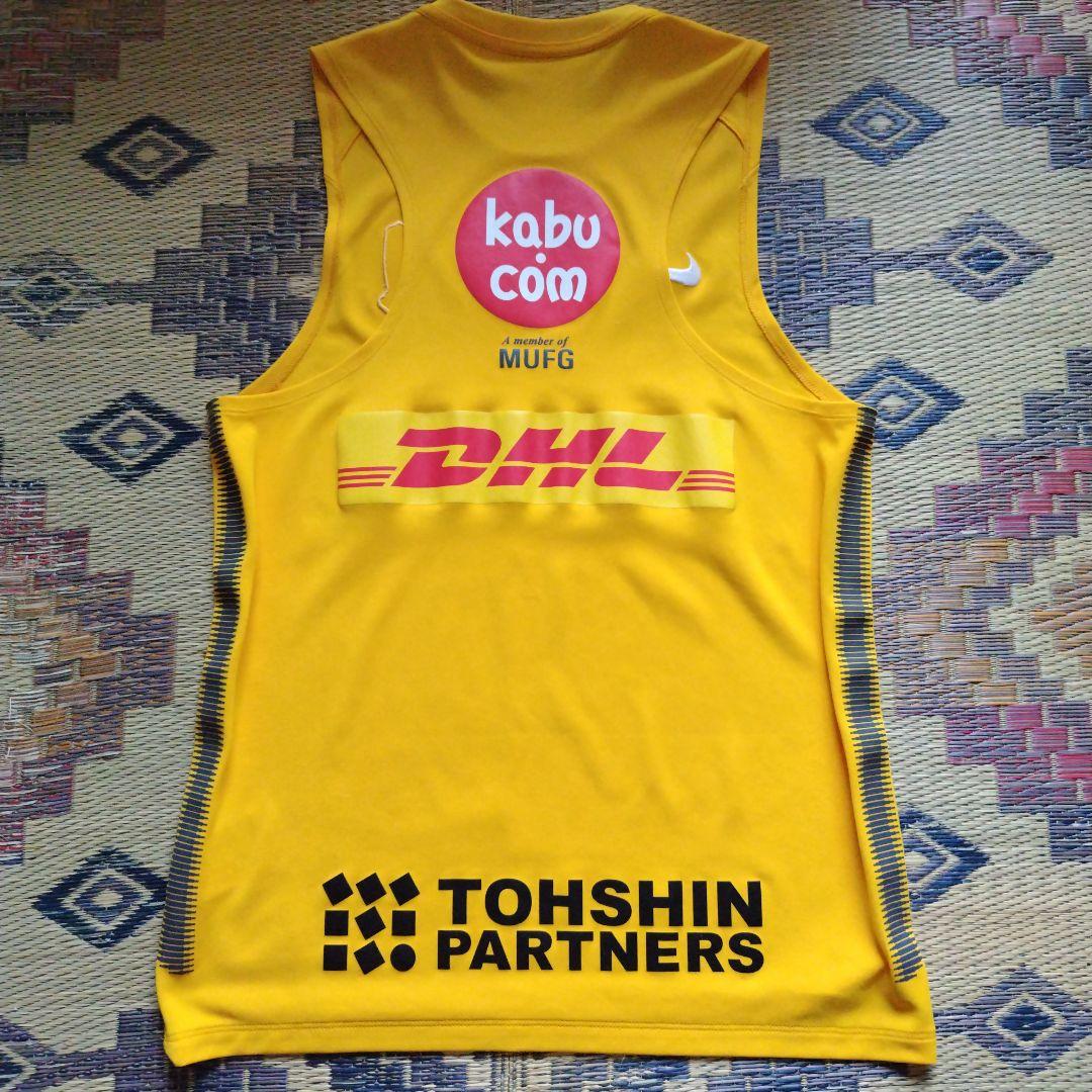 2018浦和レッズノースリーブシャツ イエロー　XL