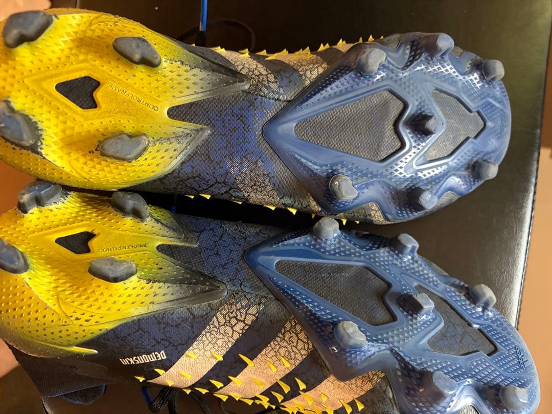 adidas Predator サッカーシューズ FG