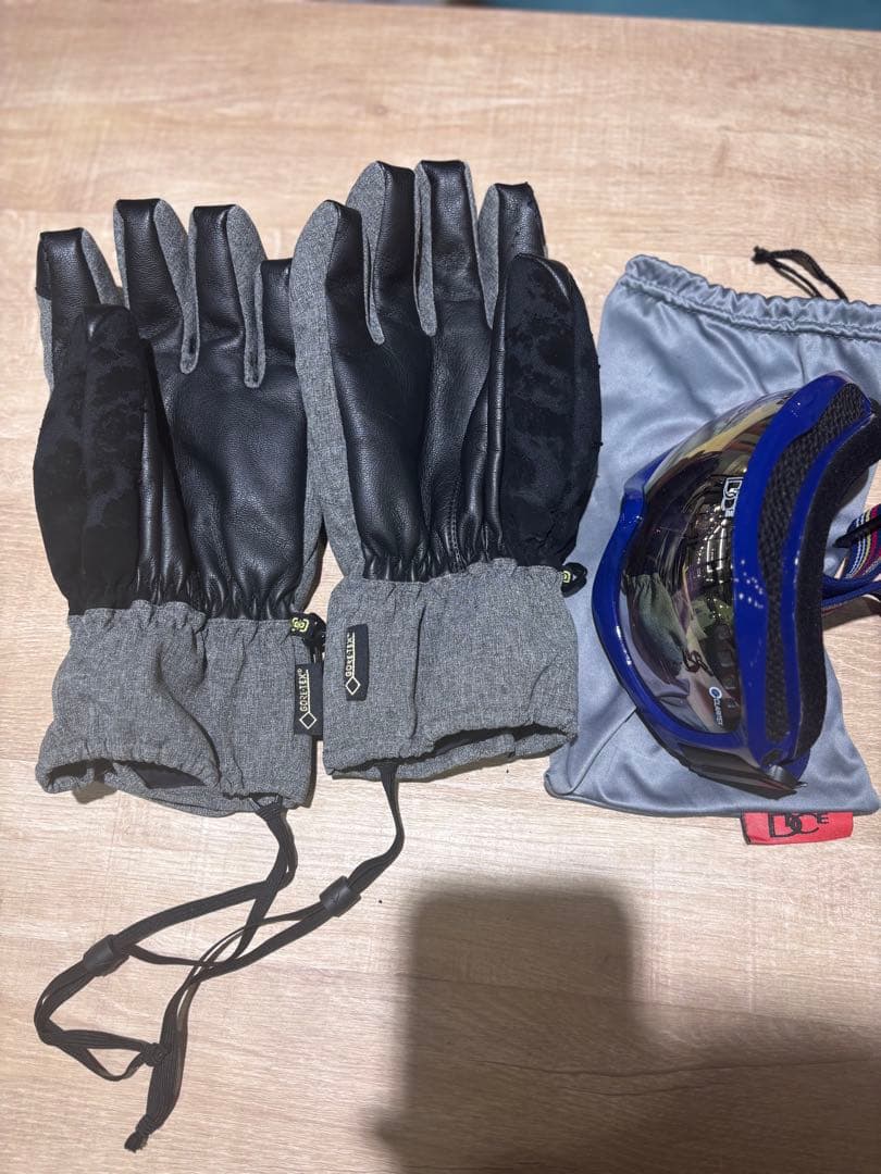 BURTONスキーグローブ スキーゴーグル
