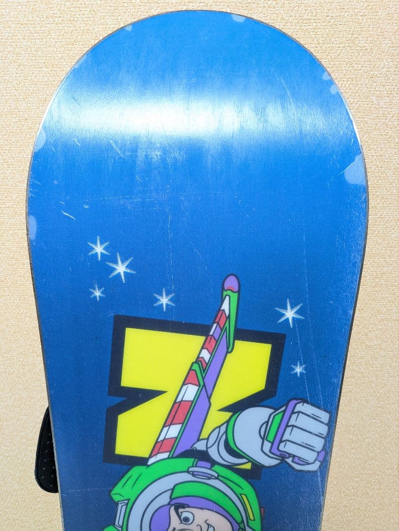 BURTON × トイ・ストーリー 子供用スノーボード2点セット！