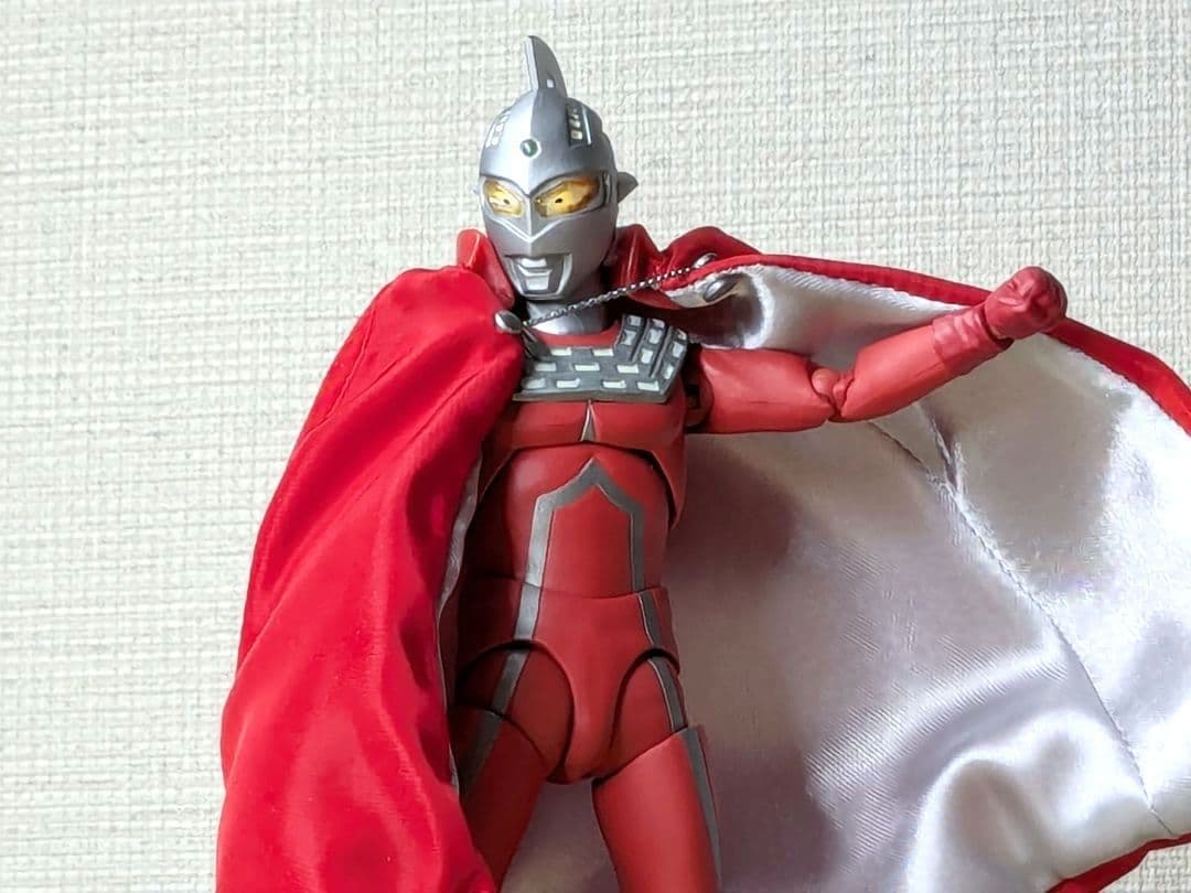 S.H.Figuarts ウルトラセブン＆ブラザーズマント