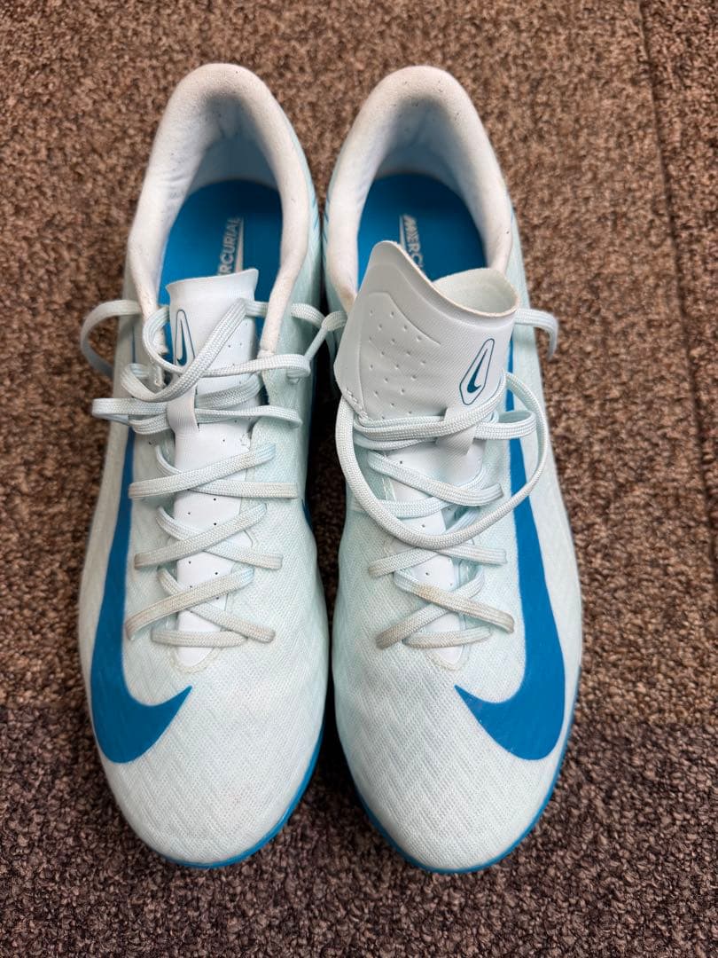 Nike マーキュリアル フットサルシューズ
